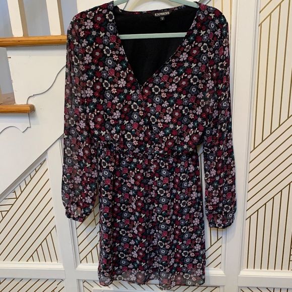 Express Dresses & Skirts - Express Floral Dress Long Sleeves